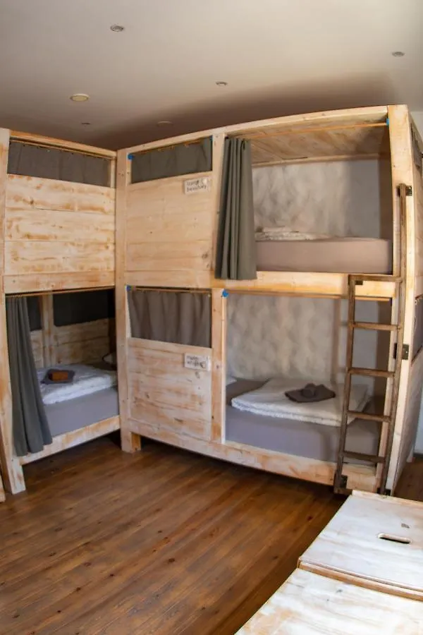 Wellenkind Surfschool Hostel La Pared