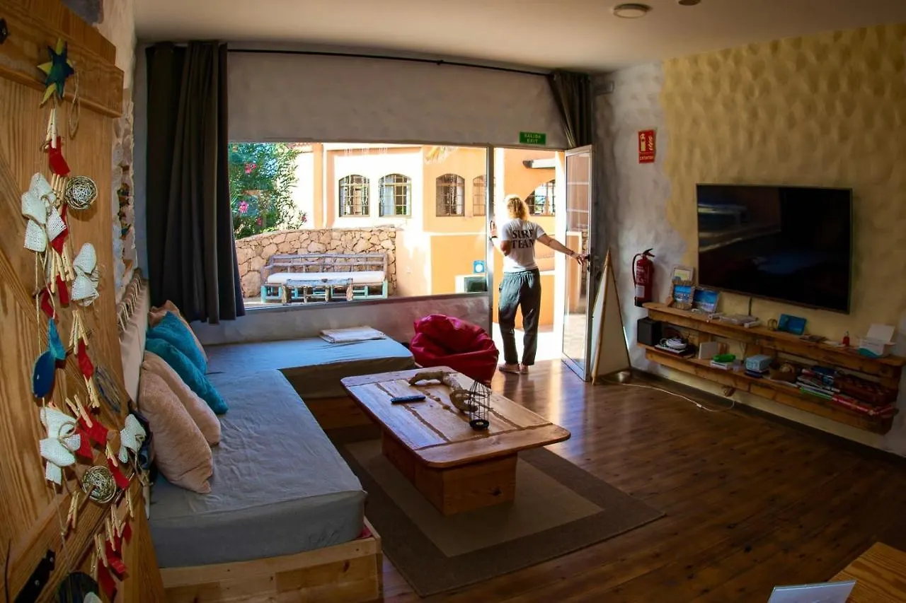 Wellenkind Surfschool Hostel La Pared